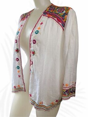Johnny Was White Embroidered Boho Linen Top with Pink, Orange & Teal Accents XS
